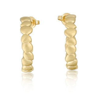 Front view of 18kt yellow gold Seaside earrings with elegant pebble-inspired design by John Apel.