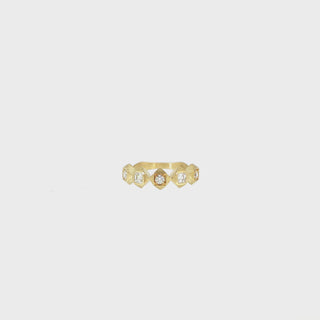 Video of the John Apel Interstellar five-stone geometric diamond ring in 18kt yellow gold